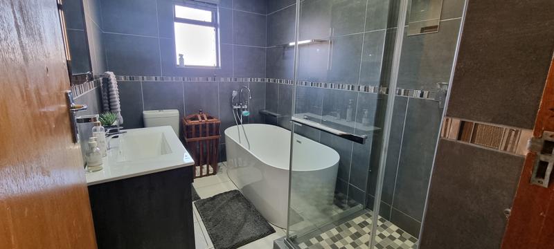 4 Bedroom Property for Sale in Tergniet Western Cape